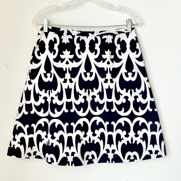 J Crew Graphic Pattern Black and White Mini Skirt - Size 4 - Picture 8 of 8